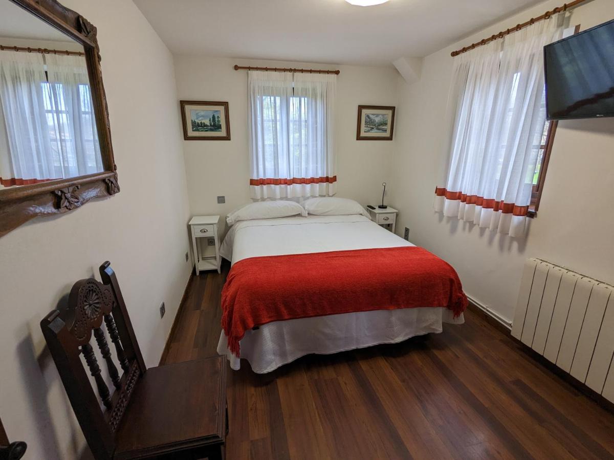 Revolgo Hostal 4*